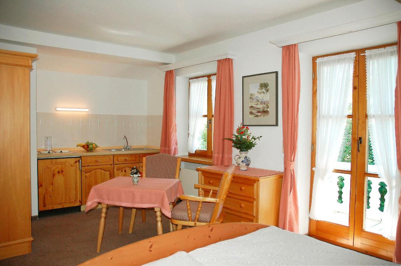 Hotel Alter Ziehbrunnen à Bad Endorf Extérieur photo