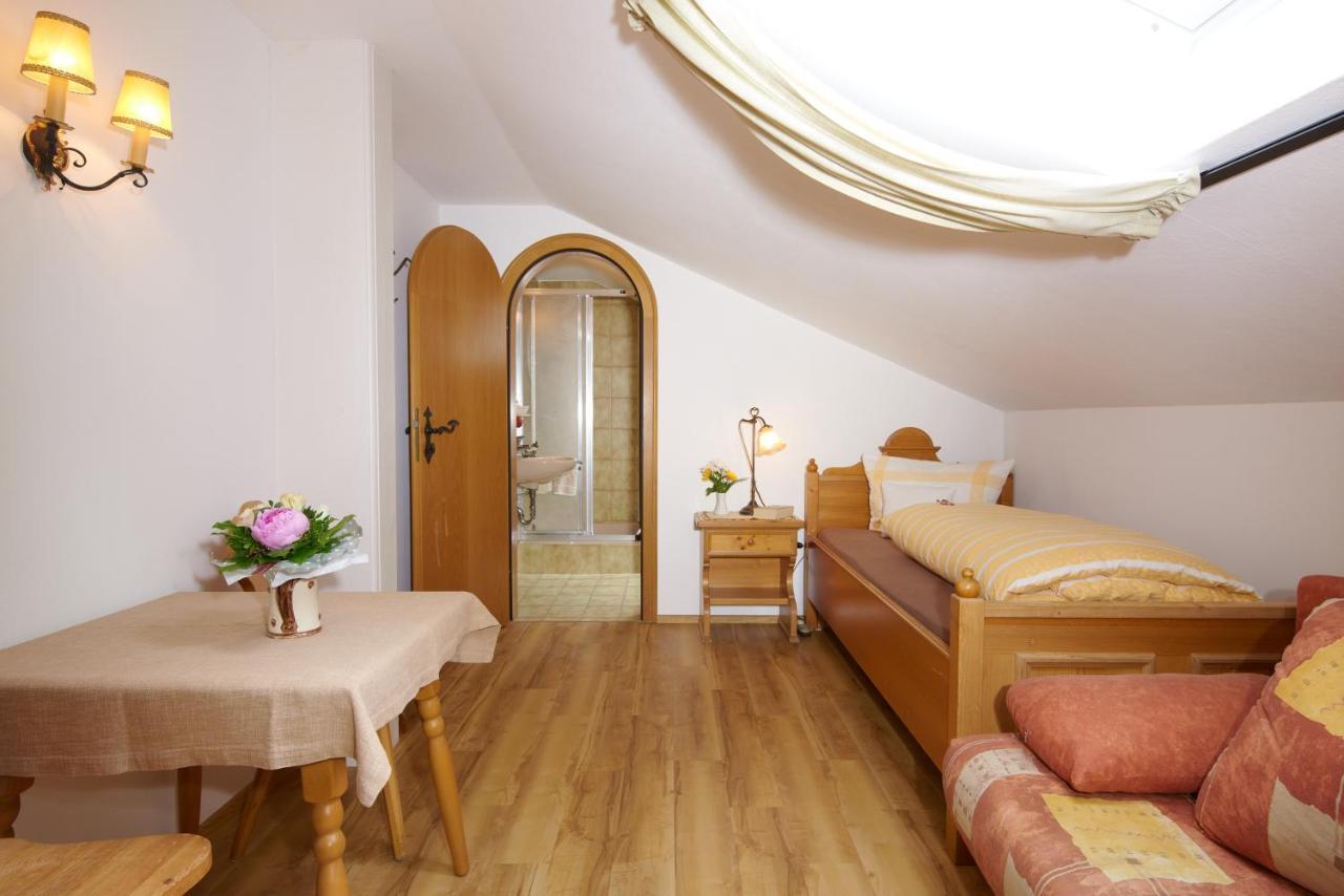 Hotel Alter Ziehbrunnen à Bad Endorf Extérieur photo